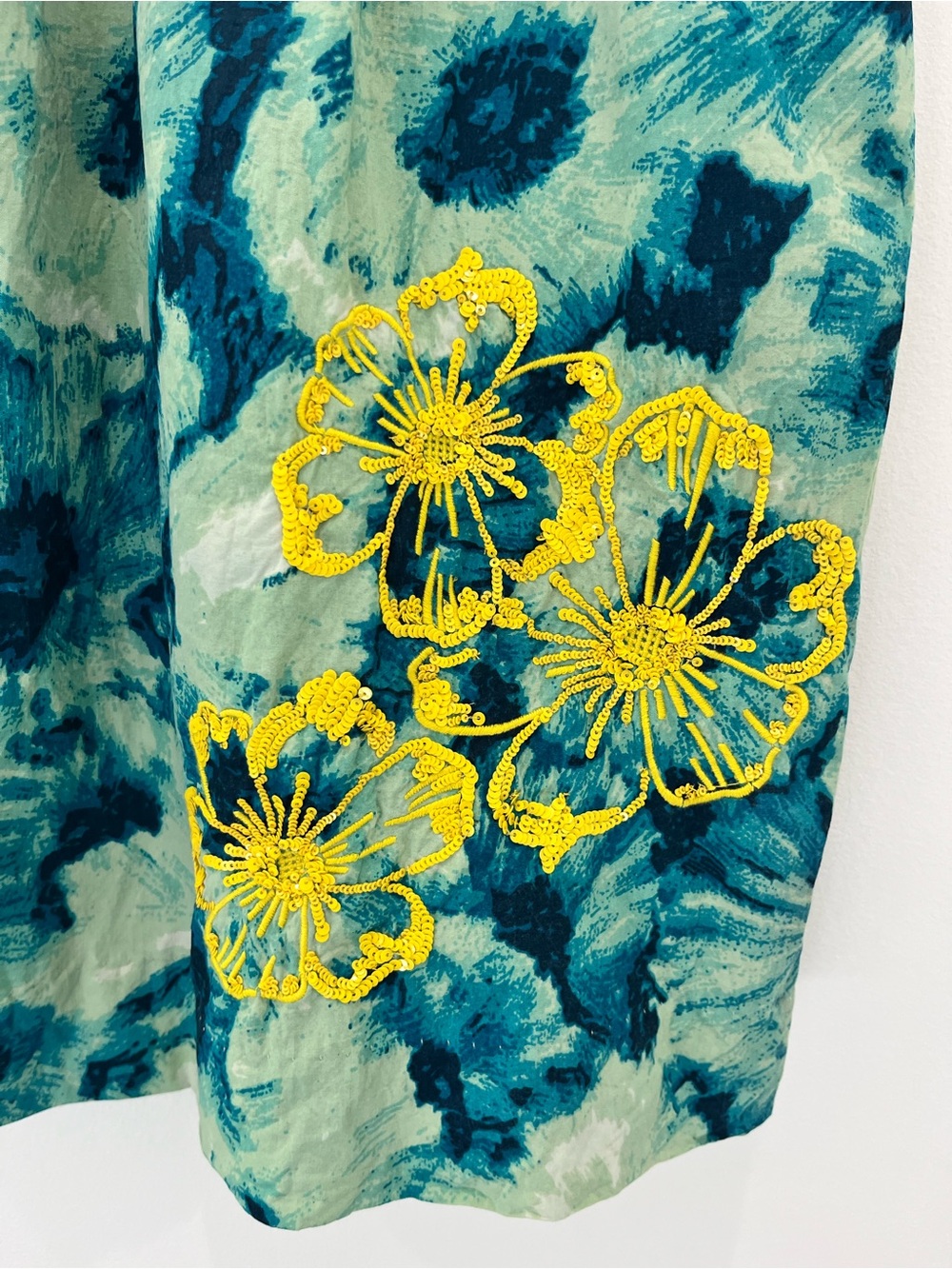 ANTHROPOLOGIE Floreat Floral Sleeveless Dress in Blue with Yellow Embroidery - Picture 4 of 11